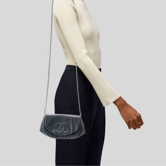 Chanel caviar leather navy blue half moon wallet on chain bag - Picture 2 of 16